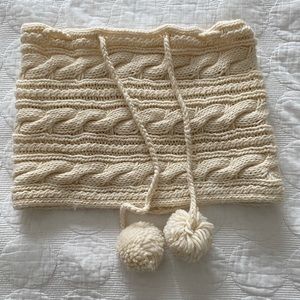 OYSHO Winter Scarf, size M